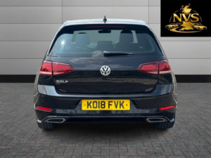 2018 Volkswagen Golf 2.0 Tdi R-Line in Black — image 6