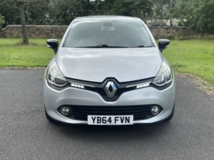 2014 Renault Clio 1.2 Dynamique Medianav 1.2 16v 75 in Silver — image 3