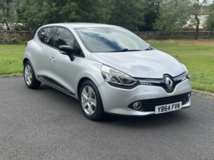 2014 Renault Clio 1.2 Dynamique Medianav 1.2 16v 75 in Silver — image 4