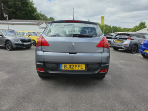2012 Peugeot 3008 SUV 2009 - 2014 in Grey — image 4