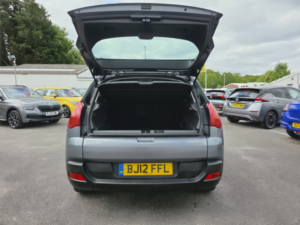 2012 Peugeot 3008 SUV 2009 - 2014 in Grey — image 5