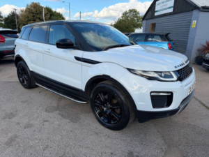2015 Land Rover Range Rover Evoque 2.0 Td4 Se Tech SUV 5dr Diesel Auto 4WD Euro 6 (s/s) (180 Ps) in White — image 3