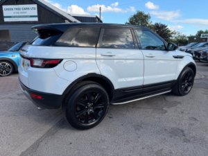 2015 Land Rover Range Rover Evoque 2.0 Td4 Se Tech SUV 5dr Diesel Auto 4WD Euro 6 (s/s) (180 Ps) in White — image 6