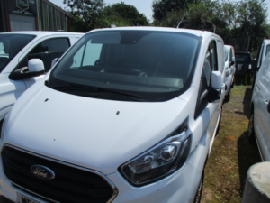 2022 Ford Transit Custom 2.0 Transit Custom Limited Van 300 L1 2.0l Ecoblue 130ps Fwd 6 Speed Manual in White — image 2