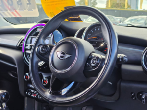 2014 MINI Hatch 1.5 Cooper Hatchback 3dr Petrol Manual Euro 6 (s/s) (136 Ps) in Red — image 3