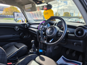 2014 MINI Hatch 1.5 Cooper Hatchback 3dr Petrol Manual Euro 6 (s/s) (136 Ps) in Red — image 5