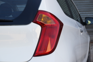 2014 Kia Picanto 1.0 Vr7 in White — image 5