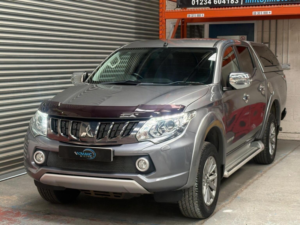 2017 Mitsubishi L200 2.4 Di-D Dc Barbarian 4WD Euro 6 4dr in Grey — image 6