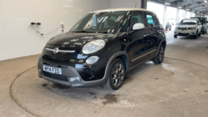 2014 Fiat 500l 1.3 500l Trekking 1.3 Multijet 85hp Trekking in Black — image 3