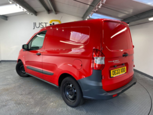 2022 Ford Transit Courier 1.5 Tdci Leader Panel Van 4dr Diesel Manual L1 Euro 6 (s/s) (75 Ps) in Red — image 3
