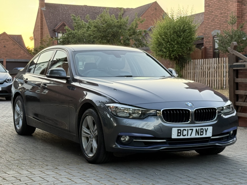 2017 BMW 3 Series 2.0 320i Sport Saloon in Grey — image 1