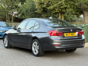 2017 BMW 3 Series 2.0 320i Sport Saloon in Grey — image 2