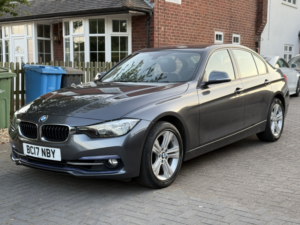 2017 BMW 3 Series 2.0 320i Sport Saloon in Grey — image 5