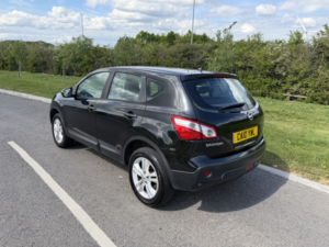2010 Nissan Qashqai 1.5 Dci Acenta in Black — image 4