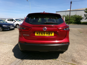 2020 Nissan Qashqai 1.3 Dig-T Acenta Premium in Red — image 6