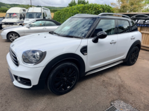 2018 MINI Countryman 1.5 Gpf Cooper SUV 5dr Petrol Manual Euro 6 (s/s) (136 Ps) in White — image 5