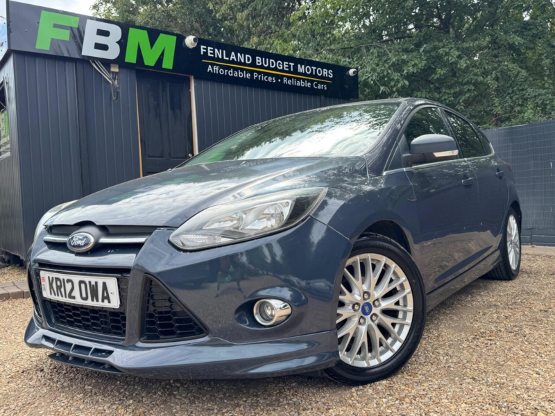 2012 Ford Focus 1.6 Tdci Zetec S Euro 5 (s/s) 5dr in Grey — image 1