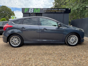 2012 Ford Focus 1.6 Tdci Zetec S Euro 5 (s/s) 5dr in Grey — image 5