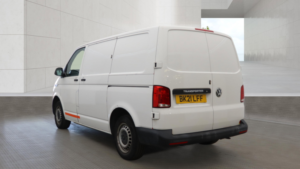2021 Volkswagen Transporter 2.0 Tdi T32 Startline Panel Van 5dr Diesel Manual Fwd Swb Euro 6 110 Ps in White — image 4