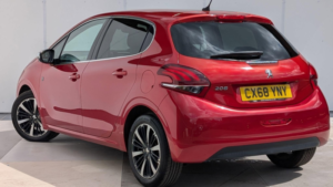 2018 Peugeot 208 1.2 Puretech Tech Edition Euro 6 (s/s) 5dr in Red — image 4