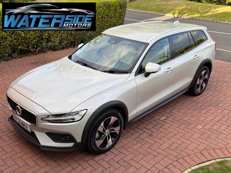 2021 Volvo V60 Cross Country 2.0 B4 Mhev Auto AWD Euro 6 (s/s) 5dr in Gold — image 1