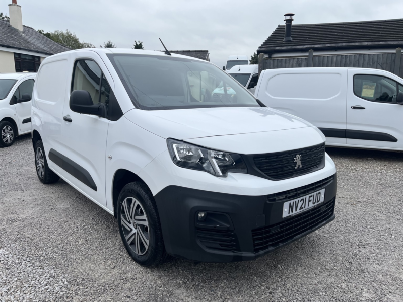 2021 Peugeot Partner 1.5 Bluehdi 1000 Professional in White — image 1