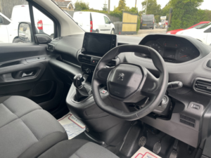 2021 Peugeot Partner 1.5 Bluehdi 1000 Professional in White — image 4