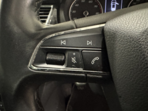 2017 SEAT Toledo 1.0 Tsi Xcellence in White — image 6