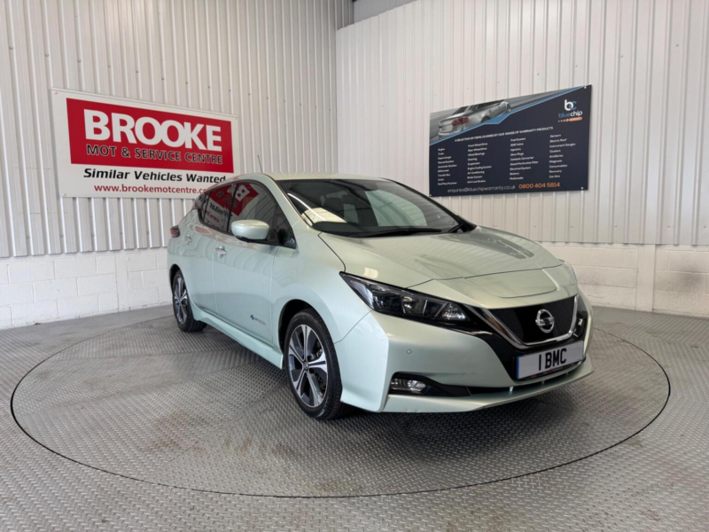 2018 Nissan Leaf 40kwh 2.zero Auto 5dr in Silver — image 1
