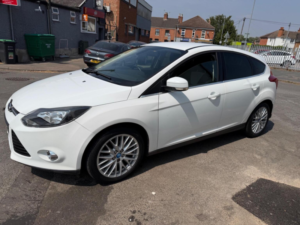 2013 Ford Focus 1.6 Tdci Zetec Euro 5 (s/s) 5dr in White — image 3