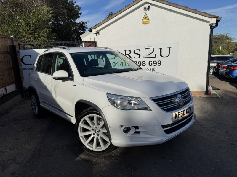 2010 Volkswagen Tiguan 2.0 Tdi R-Line in White — image 1