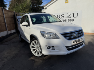 2010 Volkswagen Tiguan 2.0 Tdi R-Line in White — image 2