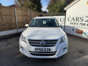 2010 Volkswagen Tiguan 2.0 Tdi R-Line in White — image 3