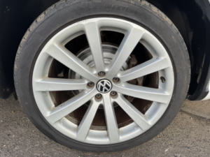2010 Volkswagen Tiguan 2.0 Tdi R-Line in White — image 6