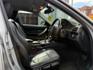 2012 BMW 3 Series 2.0 320d Se Auto Euro 5 (s/s) 4dr in Silver — image 2