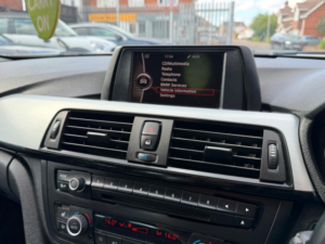 2012 BMW 3 Series 2.0 320d Se Auto Euro 5 (s/s) 4dr in Silver — image 3