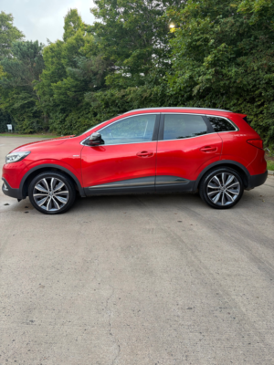 2016 Renault Kadjar 1.5 Dci Signature Nav SUV 5dr Diesel Manual Euro 6 (s/s) (110 Ps) in Red — image 2