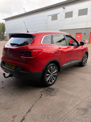 2016 Renault Kadjar 1.5 Dci Signature Nav SUV 5dr Diesel Manual Euro 6 (s/s) (110 Ps) in Red — image 5