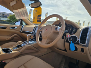 2012 Porsche Cayenne 3.0 Td V6 SUV 5dr Diesel Tiptronic 4WD Euro 5 (s/s) (240 Ps) in White — image 6