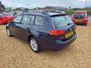 2014 Volkswagen Golf 1.6 Tdi Bluemotion Tech Se Euro 5 (s/s) 5dr in Blue — image 4