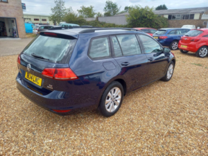 2014 Volkswagen Golf 1.6 Tdi Bluemotion Tech Se Euro 5 (s/s) 5dr in Blue — image 6