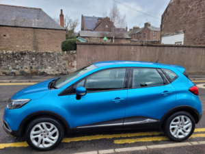 2014 Renault Captur 1.5 Dynamique Medianav Dci 90 Stop & Start in Blue — image 2