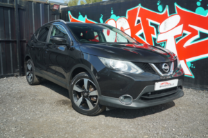 2015 Nissan Qashqai 1.6 Dig-T N-Tec+ SUV 5dr Petrol Manual 2WD Euro 6 (s/s) (163 Ps) in Black — image 2