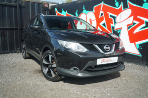 2015 Nissan Qashqai 1.6 Dig-T N-Tec+ SUV 5dr Petrol Manual 2WD Euro 6 (s/s) (163 Ps) in Black — image 3