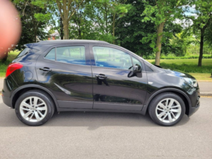 2017 Vauxhall Mokka X 1.4i Turbo Ecotec Design Nav SUV 5dr Petrol Manual Euro 6 (s/s) (140 Ps) in Multicolour — image 4