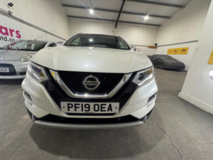 2019 Nissan Qashqai 1.3 Dig-T N-Motion in White — image 3