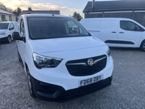 2019 Vauxhall Combo 1.6 Turbo D 2300 Edition in White — image 2