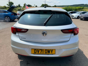 2021 Vauxhall Astra 1.2 Turbo Griffin Edition Hatchback 5dr Petrol Manual Euro 6 (s/s) (145 Ps) in Silver — image 3