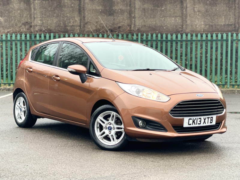 2013 Ford Fiesta 1.25 Zetec in Yellow — image 1