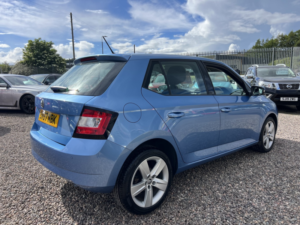 2017 Skoda Fabia 1.0 Tsi Se L in Blue — image 2